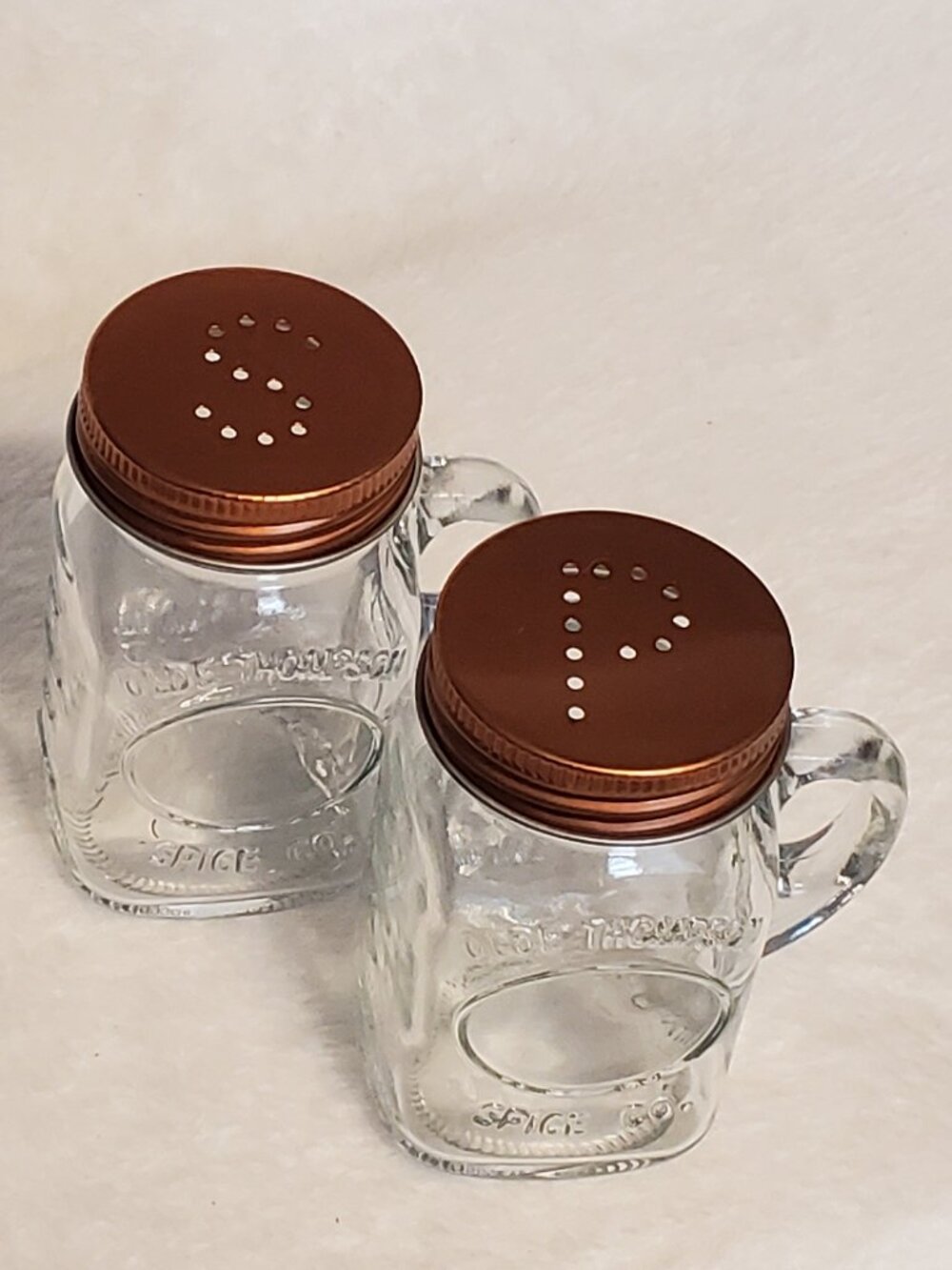 Vintage Mason Jar Salt & Pepper shakers Glass with Copper Lids EUC!